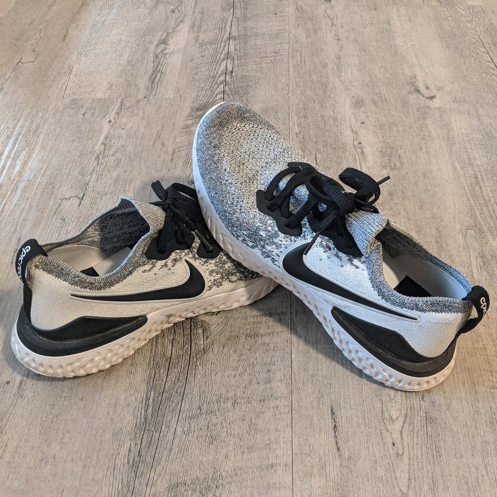 Nike Epic React Flyknit 2